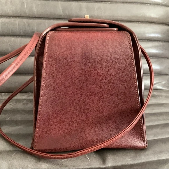 Neely & Chloe chocolate brown leather small bucket cross body bag - Picture 4 of 9